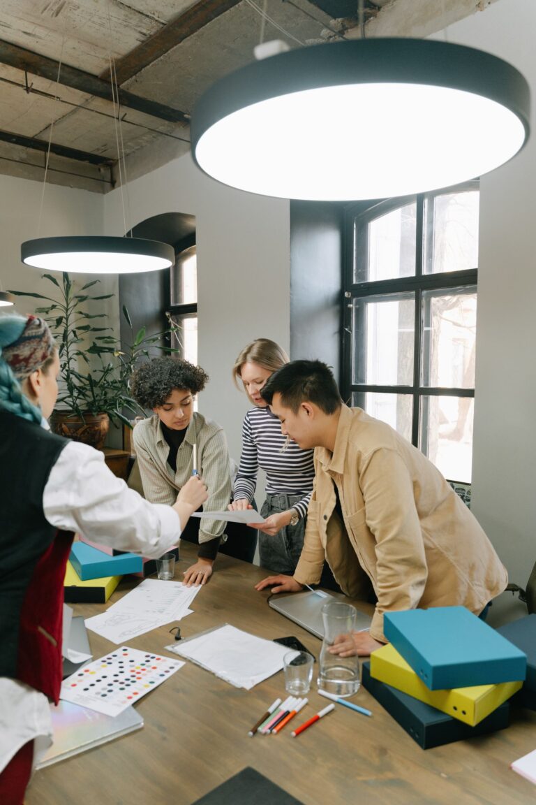 El Blog de Marketing 3 Agencia, freelance o hacerlo en casa: qué sale a cuenta según tu tamaño